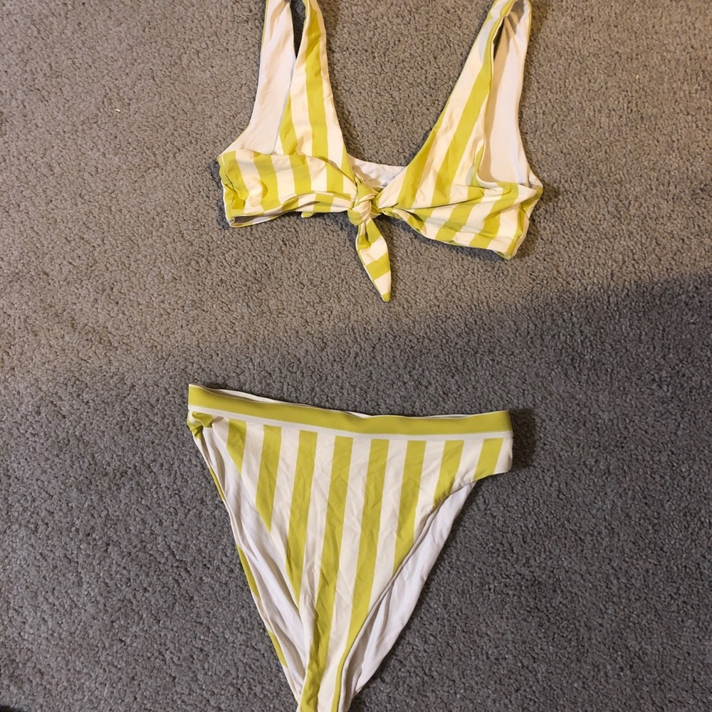 Dillarads bathing suit
